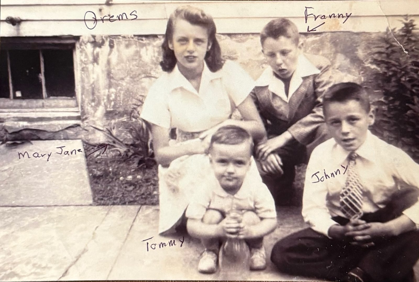 The Orem children — George's sister Sarah's kids ('Aunt Sarah'): Mary Jane, Franny Jr., Tommy, and Johnny. The 'Franny' whose X-ray George asks after in the letters is their father, Franny Sr., who had tuberculosis.